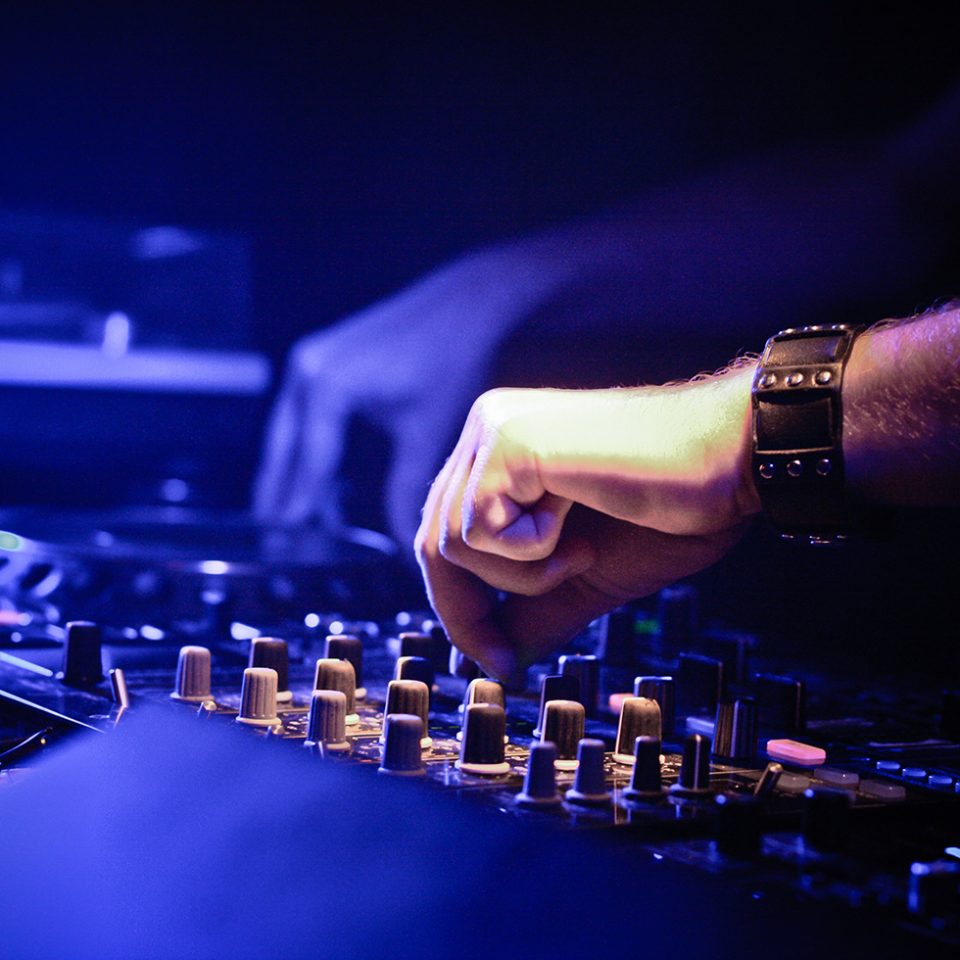 dj-in-the-mix-picjumbo-com